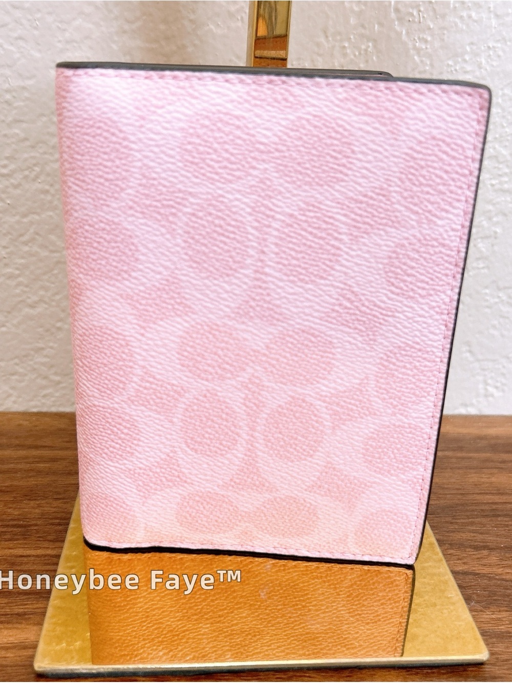 Nwt Coach powder Pink Signature passport case